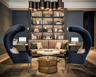 LondonHouse Chicago, Curio Collection by Hilton - Chicago - Lounge
