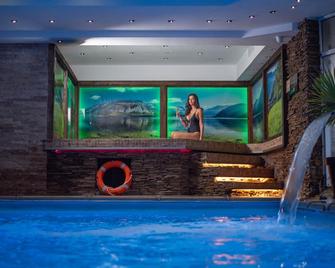 Hotel Carpathia - Sinaia - Pool