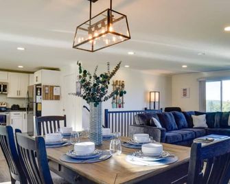 Finger Lakes House has private Pool, Fire Pit & Extra Amenities in Hammondsport - Hammondsport - Comedor