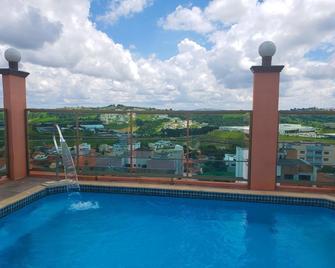 Grand Enio Hotel e Cantina - Varginha - Piscine
