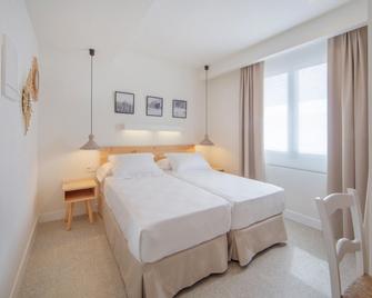 HM Alma Beach - Adults Only - Palma de Mallorca - Yatak Odası