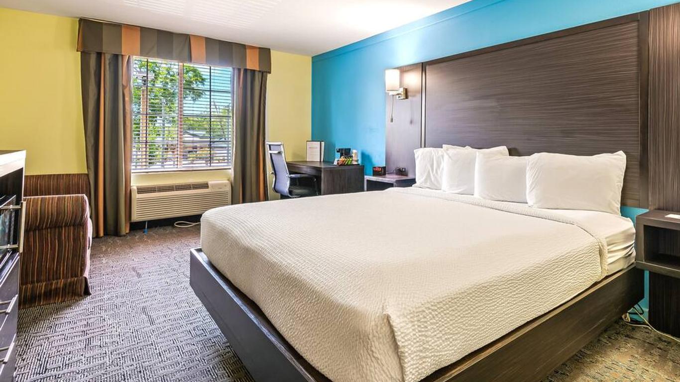 Magnuson Hotel Wildwood Inn