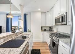 Modern Luxury | High Rise | Downtown South Bend Nd - South Bend - Kitchen