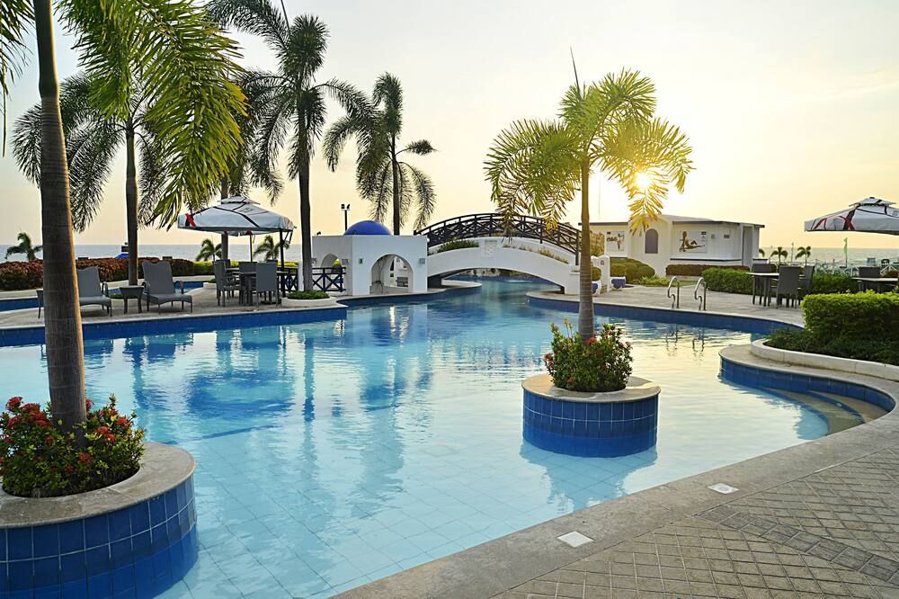 منتجعات ثاندربيرد - بورو بوينت