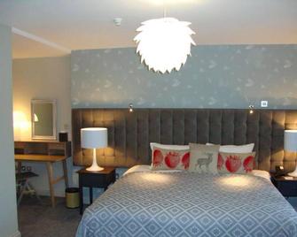 Coulsdon Manor Hotel and Golf Club - Coulsdon - Bedroom