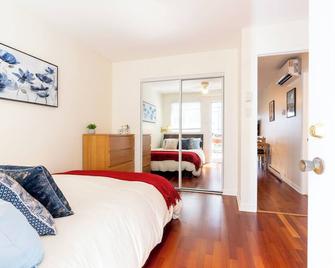 Apartment in Montreal's Little Italy - Montreal - Habitación