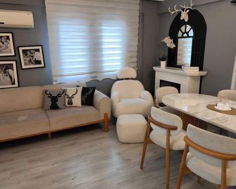 Charming 3-bedroom villa with WiFi and AC in fabulous Fethiye - Fethiye - Sufragerie