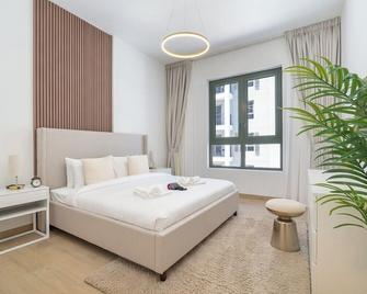 Bright 1-Bedroom Oasis at la Rive Building 2 Near la Mer Beach - Dubai - Schlafzimmer