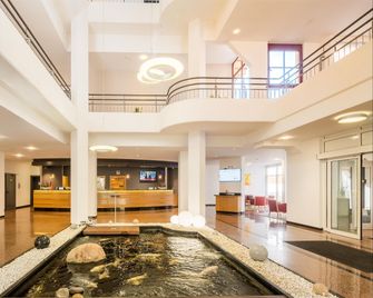 Best Western Plus Hotel Am Schlossberg - Nuertingen - Lobby