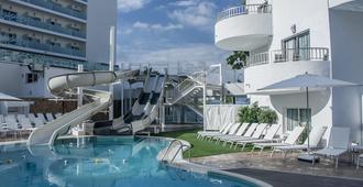 Villa Luz Family Gourmet & All Exclusive Hotel - גנדיאה - בריכה