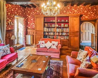 Cozy Home In Taulé With Kitchen - Taulé - Sala de estar