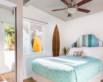 Quaint Cottage ~ Walk To Coffee Shop, Nearby Road To Hana & Haleakala - Haiku-Pauwela - Bedroom