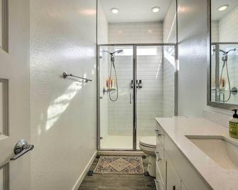 Phoenix Casita: 2 Mi to State Farm Stadium! - Phoenix