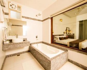 Hotel Ranthambore Regency - Sawāi Mādhopur - Kylpyhuone
