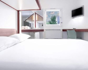 Sun1 Parow Cape Town - Parow - Bedroom