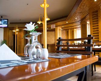 Happy Days Hotel - Manama - Restaurante