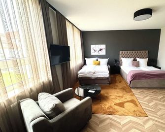 V Business Living Appartment - Böblingen - Schlafzimmer