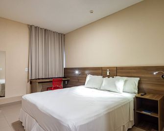 هوتل سانتوس دومونت أيروبورتو إس إل زد - ساو لويس - غرفة نوم