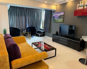 Penthouse Complex 5 Apartments - Bukarest - Wohnzimmer