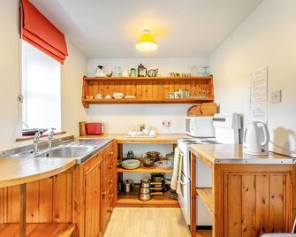 The Old Bull Stall, Pet Friendly, With A Garden In Penselwood - Wincanton - Kitchen