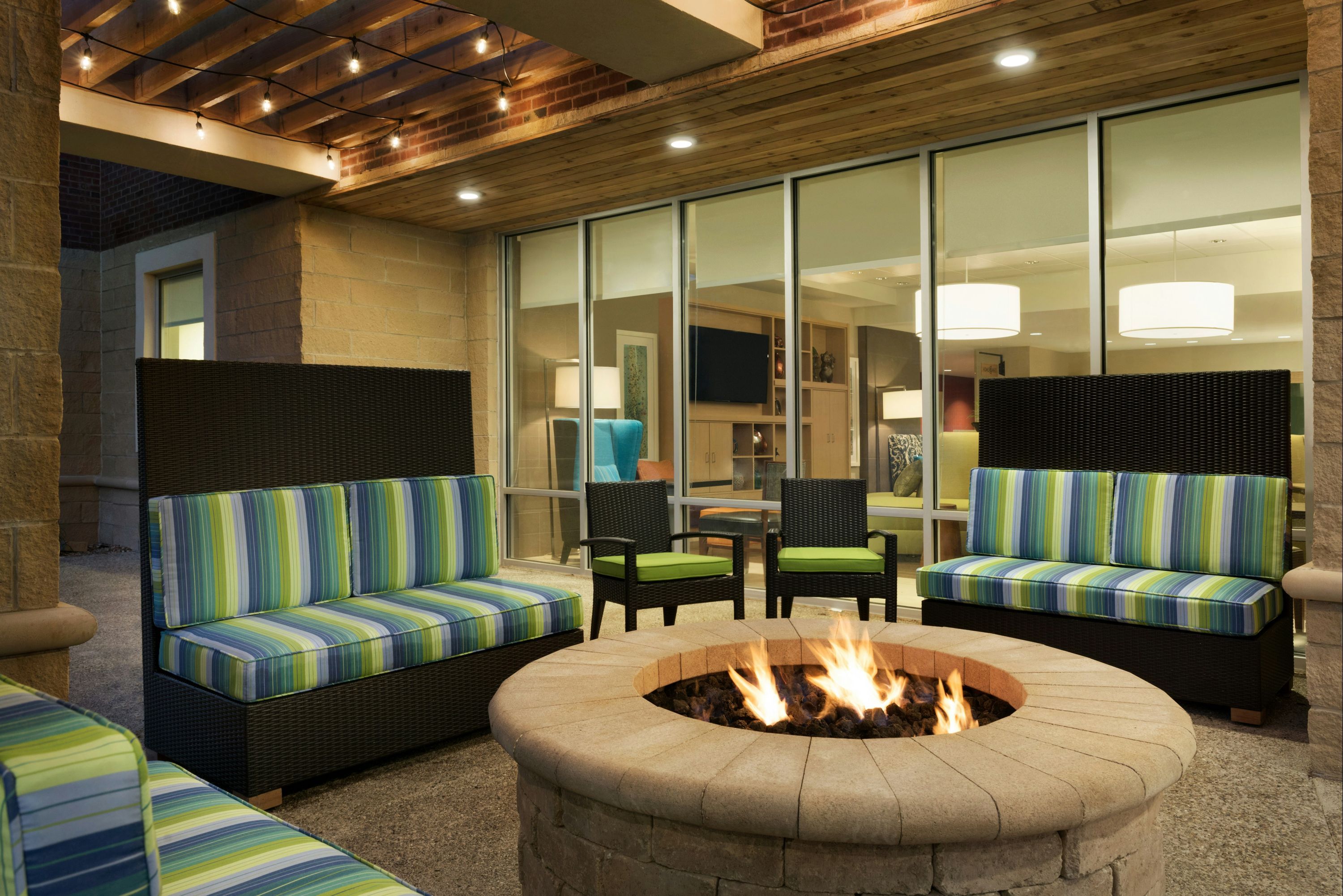 Home2 Suites by Hilton Middleburg Heights Cleveland thumbnail 3
