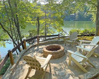 Effortless Lakefront Living at Rumbling Bald-No Steep Stairs, Amenities - Lake Lure - Patio