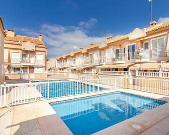 Nice home in Santa Pola with Outdoor swimming pool, WiFi and 2 Bedrooms - Santa Pola - Pool