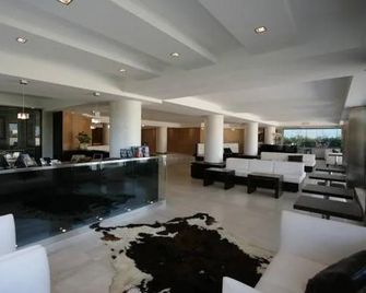 Hotel Ruhig - Marotta - Hall