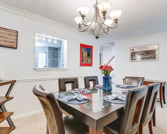 Smyrna Vacation Rental ~ 2 Mi to The Battery! - Smyrna - Dining room