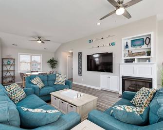 1521 - A Summer Place by Resort Realty - Corolla - Living room