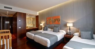 Hotel Carris Marineda - A Coruña - Schlafzimmer