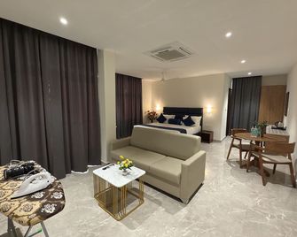 Hotel Maritan - Hitech City, Hyderabad - Hyderabad - Sala de estar