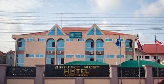 Airport West Hotel - Accra