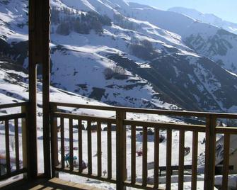 3 Room Apartment Warm, Clear And Equipped - Orcières - Balcon