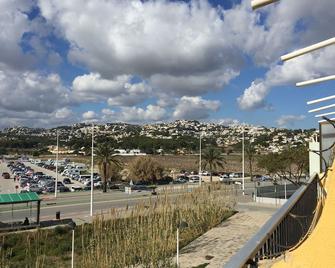 Bright, Spacious Apartment In Moraira Town With Vineyard And Mountain Views, - Teulada - Balcony