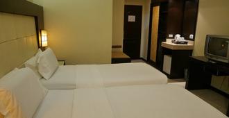 Circle Inn Hotel and Suites Bacolod - Bacolod