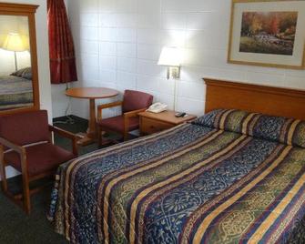 Tower Motel - Green Bay - Bedroom