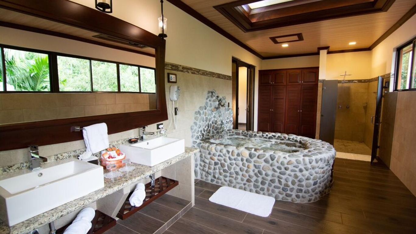 Hotel Arenal Springs Resort & Spa