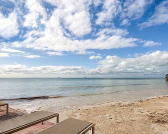 Coconut Beach Resort - Key West - Strand