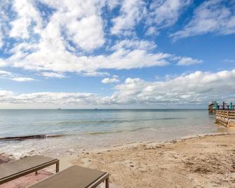 Coconut Beach Resort - קי ווסט - חוף