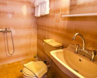 Symi Center Hotel - Σύμη