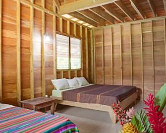 Martz Farm Treehouses & Cabanas - Benque Viejo del Carmen - Bedroom