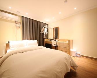 Sadang Film 37.2 - Seúl - Habitación