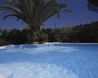 Hotel Rivadoro-Spiaggia ombrellone e lettini-Piscina-Parcheggio - Martinsicuro - Басейн