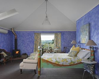 The Spotted Chook and Amelie's Petite Maison - Montville