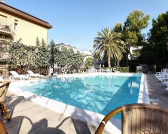 Hotel Alessandra - Numana - Pool