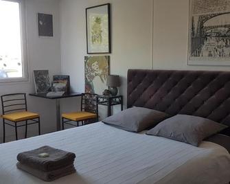 Chambre En Seine Chez Philippe - Sèvres - Chambre