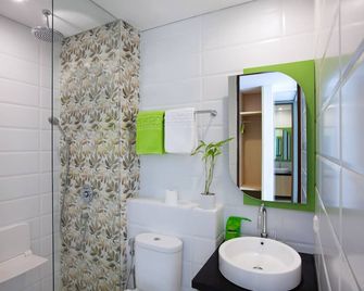 Dk Belstar Hotel Belitung - Tanjung Pandan - Bathroom