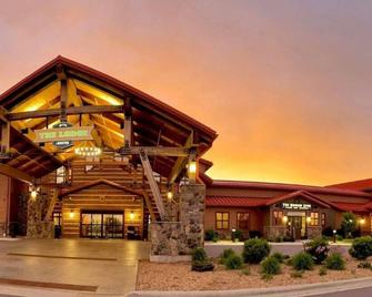 The Lodge at Mauston - Mauston - Edificio
