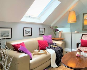 Abbey Manor Luxury Guesthouse - Cape Town - Living room